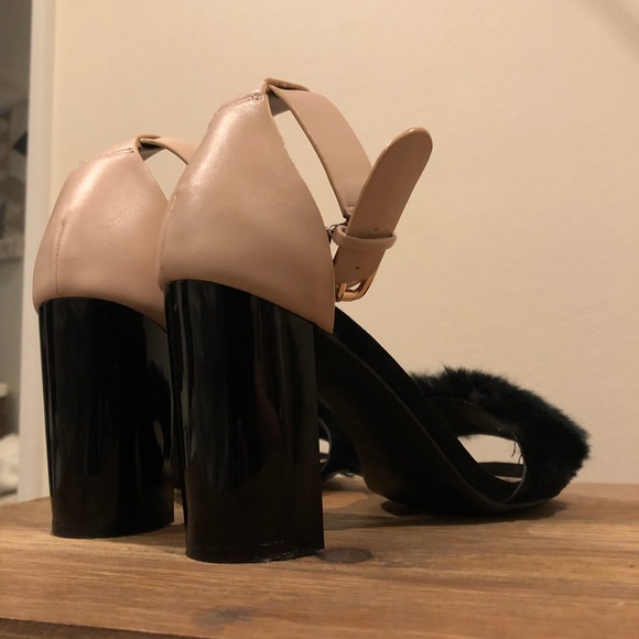 Faux fur sandal heels - Picture 4 of 6